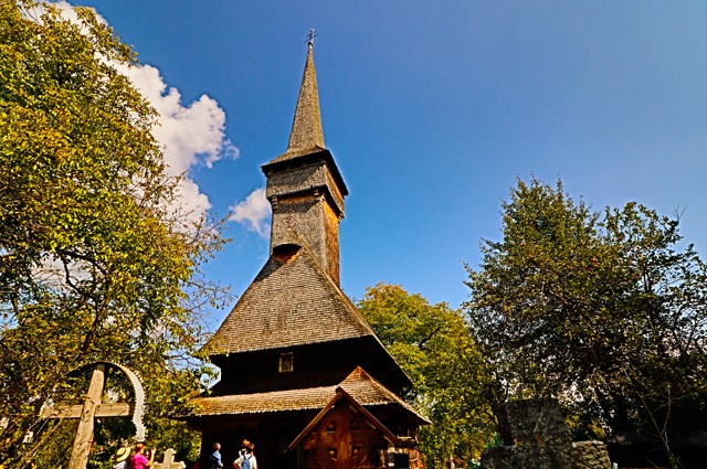 Biserica Desești