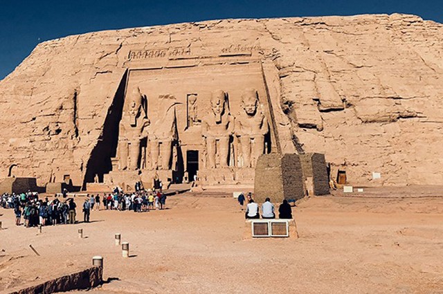 LUXOR